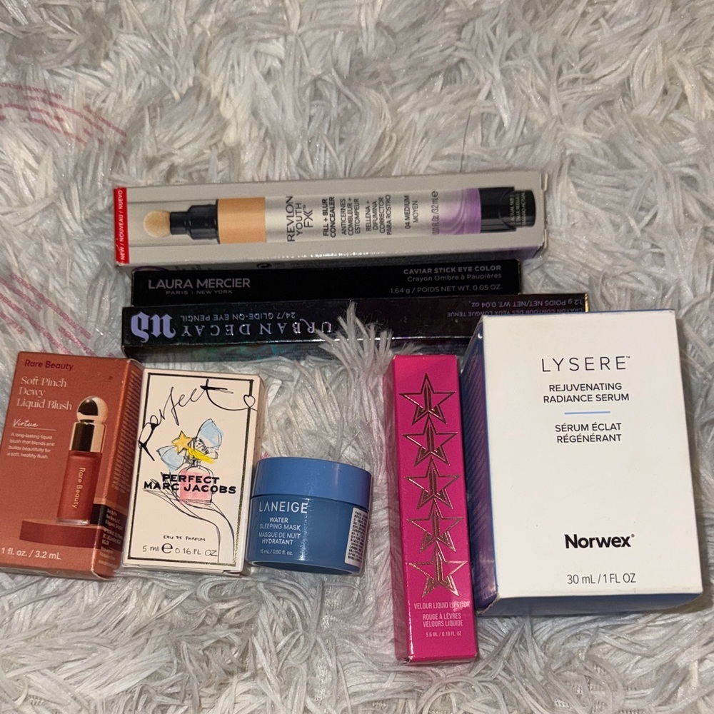 Makeup bundle - Picture 1 of 1